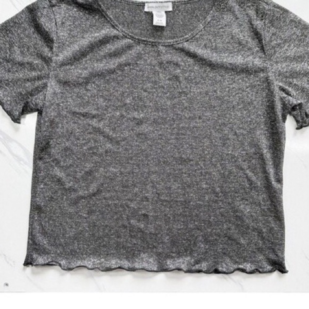 Women's Heather Gray Short Sleeve Top - Picture 8 of 8